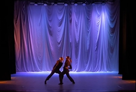 Danselever gör sitt examensarbete på Kulturhusets scen